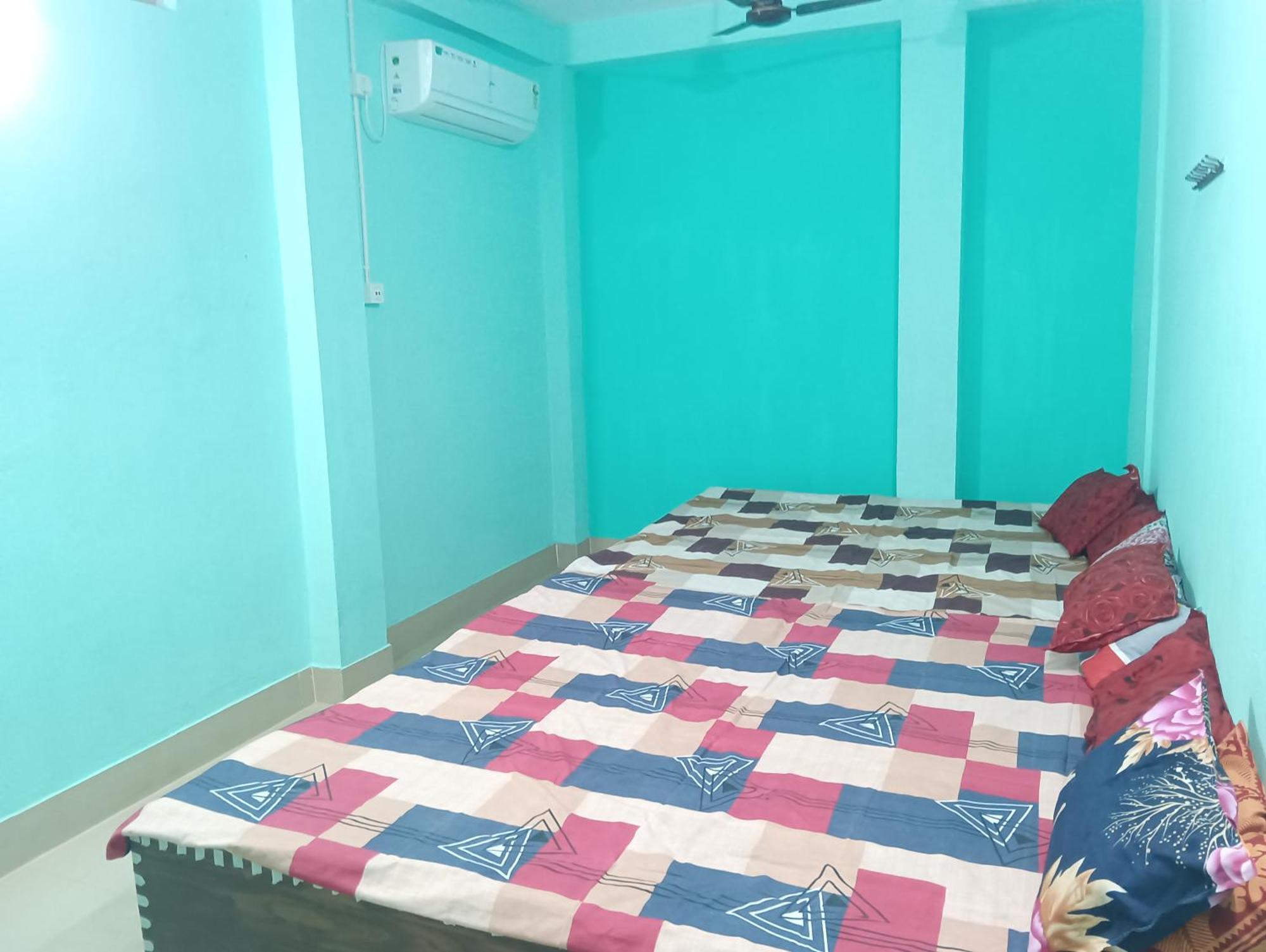 Gayatri Guest House Puri Buitenkant foto